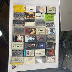 Mixed Cassette Lot Fleetwood Mac Lind Ronstadt Paula Abdul Ratt James Taylor Joa